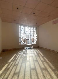 🏡 للايــجــار 🏡 بيت طابقين للايجار في الحكيمية .  موقع ممتاز بناء حديث...