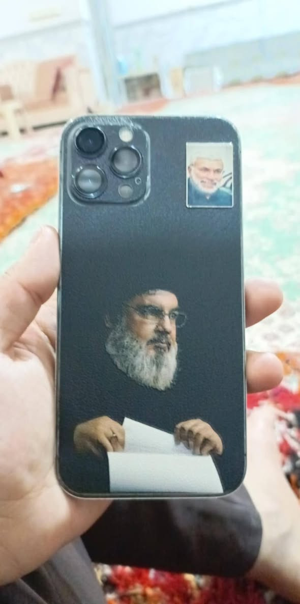 السلام عليكم عندي ايفون 12 برو ماكس   ذاكرته ٢٥٦ وبطارية ٨٥/و ضهره مكسور ومخلف ماعلي شي وبدل شاشه السماعه عاطله يرادله تصليح  سعر٢٢٥ الف  خاص مغلق اتصل ***********
