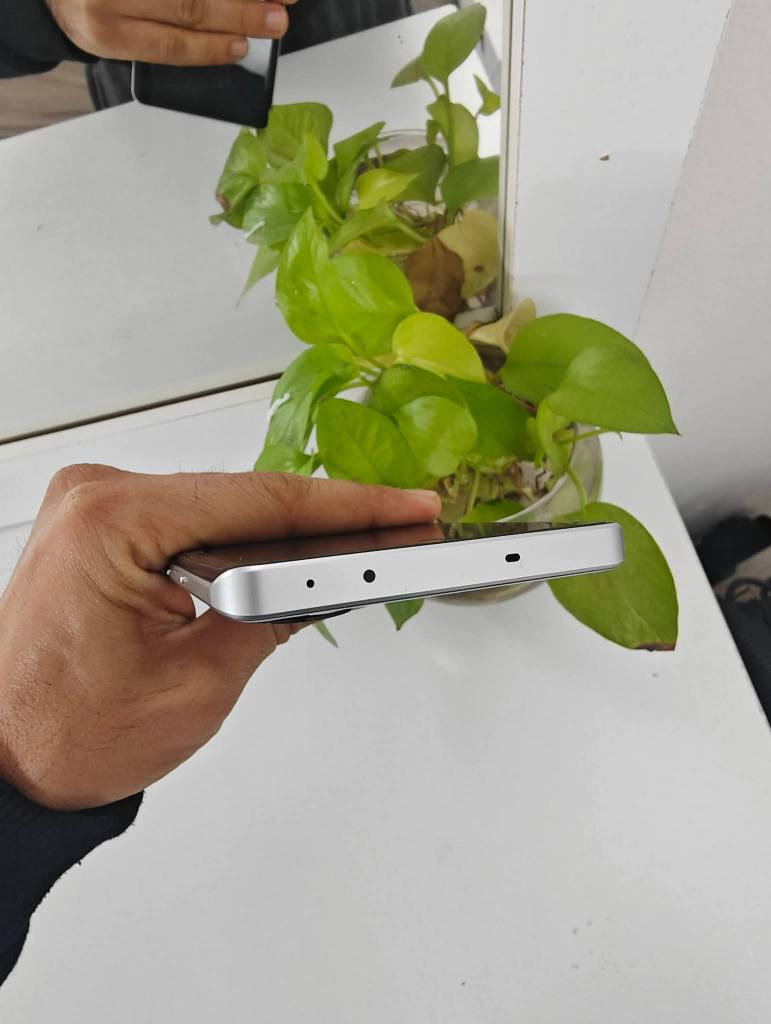 Realme GT6
512gb
Ram 16
نه كراوه ته وه به شه رت و زه مان
هيجي له كل نييه ته نيا كه فري له كله
زور زور كه م به كار هاتوه
ريژي خاويني %99
ريژي پاتري %100
كاميرا و شاشه ي زور جوانه
پبجي120 فريم ده دان
نرخي 520 هه زار و مجال
لەهه ولیرم أربيل, العراق


**إذا كنت صاحب هذا الإعلان وتريد حذفه لأي سبب، رجاءا أرسل رسالة إلى الدعم الفني**