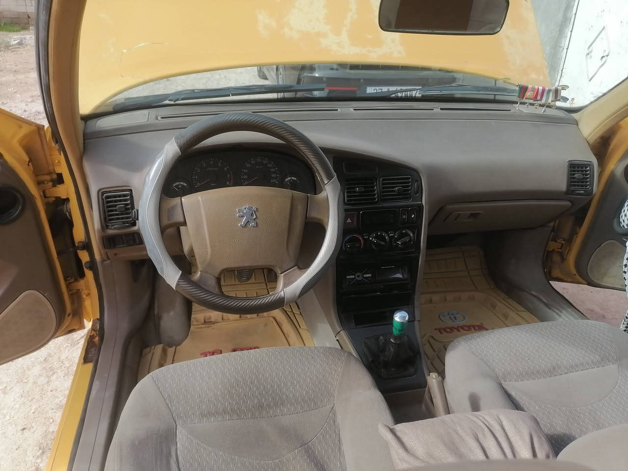 سلام عليكم   405البيع سياره كفاله
عامه سياره خير من الله  بديته تنقيص  تبريد تدفه سياره مال جناي  سنويه الحد2030 
 مكان سياره ذي قار مركز وراعي سياره هم  بذي قار 
السعر 37 بيه مجال. ***********
