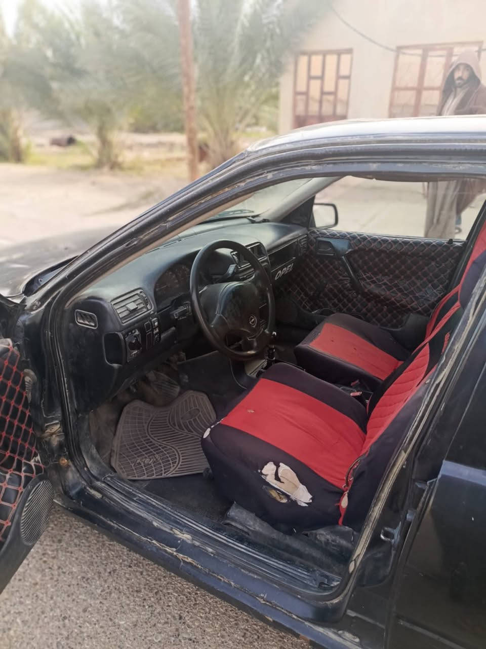 السلام عليكم اوبل فكترا موديل 91 محرك 18 دوش خير من الله انسى صرف بنزين أو حماوه كير تمام  رقم أنبار سنويه منتهيه 2024شهر 6  بدون غرامات كهربائيات كلهة شغاله نقصهة فقط دبلات خلفيه وفرممه مكسوره ومعمره ممأثره عليهة صدرها وباتري جديد شادهن مسجل شغال خياس بيهة كلش قليل تايرات تمام  السعر 25 وبيها مجال قليل كل التفاصيل ذكرتهة ألك مكانها الانبار قضاء هيت 
***********

