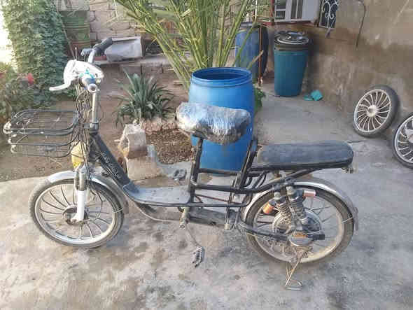 السلام عليكم
جنطة بطاريات نظيفة 100% للبيع السعر 10 

بايسكل شحن بدون بطاريات نظيف جدا فقط يحتاج تبديل كشن وبريك امامي السعر 80 وبي مجال

لشة بايسكل نظيفة السعر 30 وبي مجال

ويل امامي السعر 20 وبي مجال

ويل خلفي مع ملف نظيف شغال السعر 30 الويل بي عواج

عقل 48 فولت نظيف السعر 30 وبي مجال
العنوان بهرز الدواسر
الاتصال ***********
او التواصل ع الخاص
