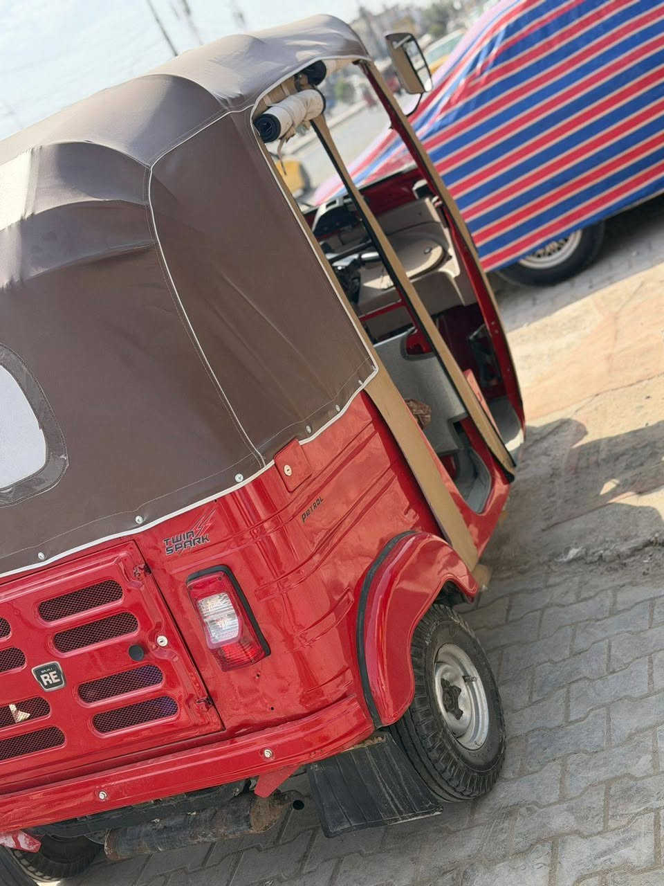 تكتك 20 مصبوغة عام جمالة بيها مكينة مال 22 كالمة مكملة التكتك رايدها ب 6600 بيها مجال م مدينة الصدر
*********** بغداد, العراق
