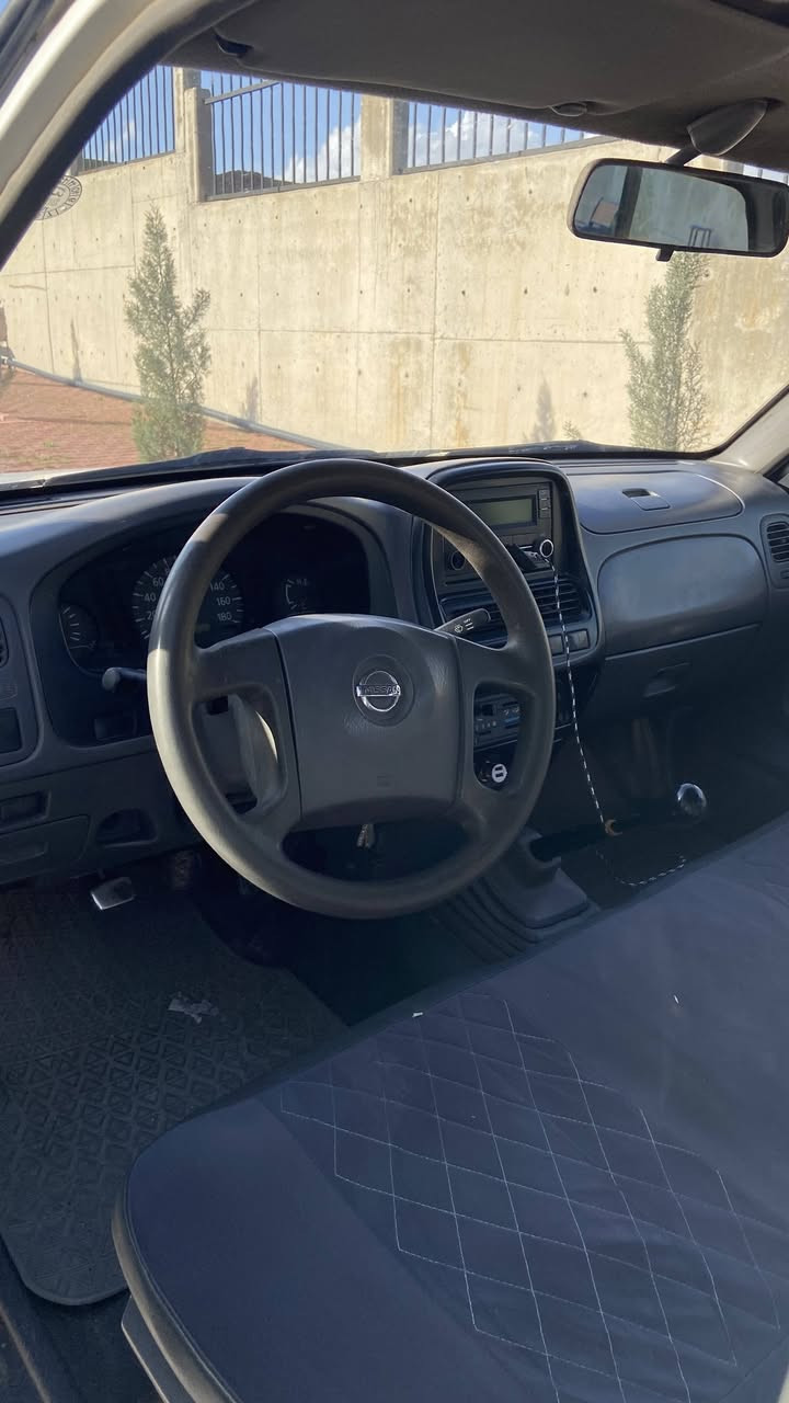 ڕەقم سلێمانی 
نیسان پیکاب مۆدێل  Z 2002بۆ فڕۆشتن
سەنەوی  تا کۆتی2027 تازەیە 
تاقم تایە  تازە  
گیڕ و  مەکینە  بە شەرتی 
فەحس تەحویل بەشەرت
دوو پارچەی بۆیاخە 
شوێن سلێمانی.
85$.                        0770 832 31 02
