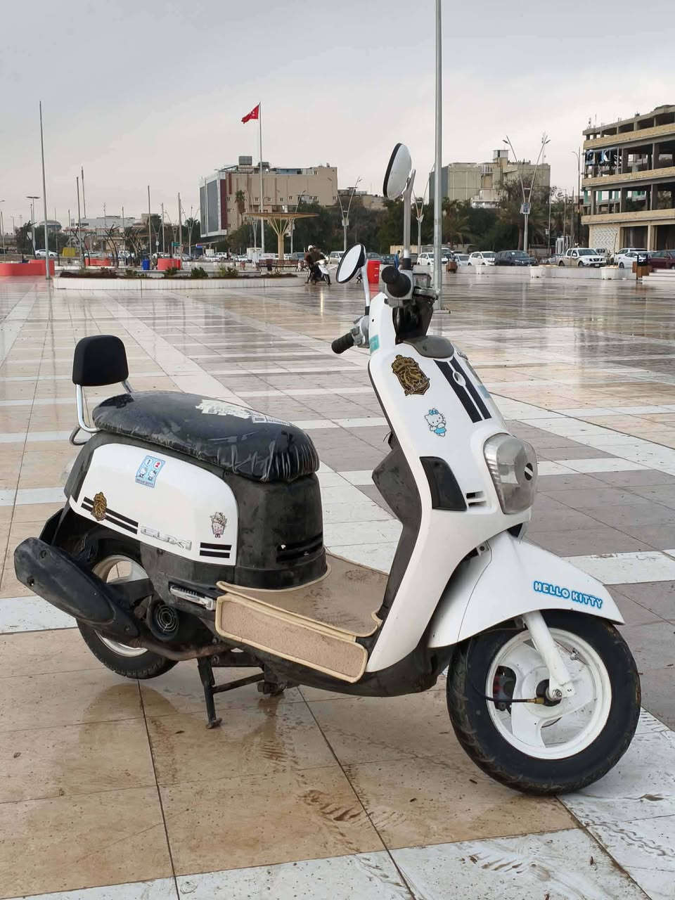 السلام عليكم دراجه للبيع بوليس الدراجة  حاوية ما مفتوحة (السعر 850) وبيهه مجال بسيط المكان ناصرية سومر التواصل(***********)
