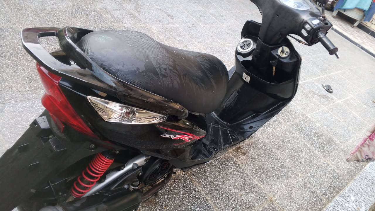 سلام عليكم شباب درجة ثعلب البيع رمبه نازله بشهر ثاني     كفاله عامه ما نقصه شي السعر 800 وبيه مجال بكاني بغداد حي نصر ***********
