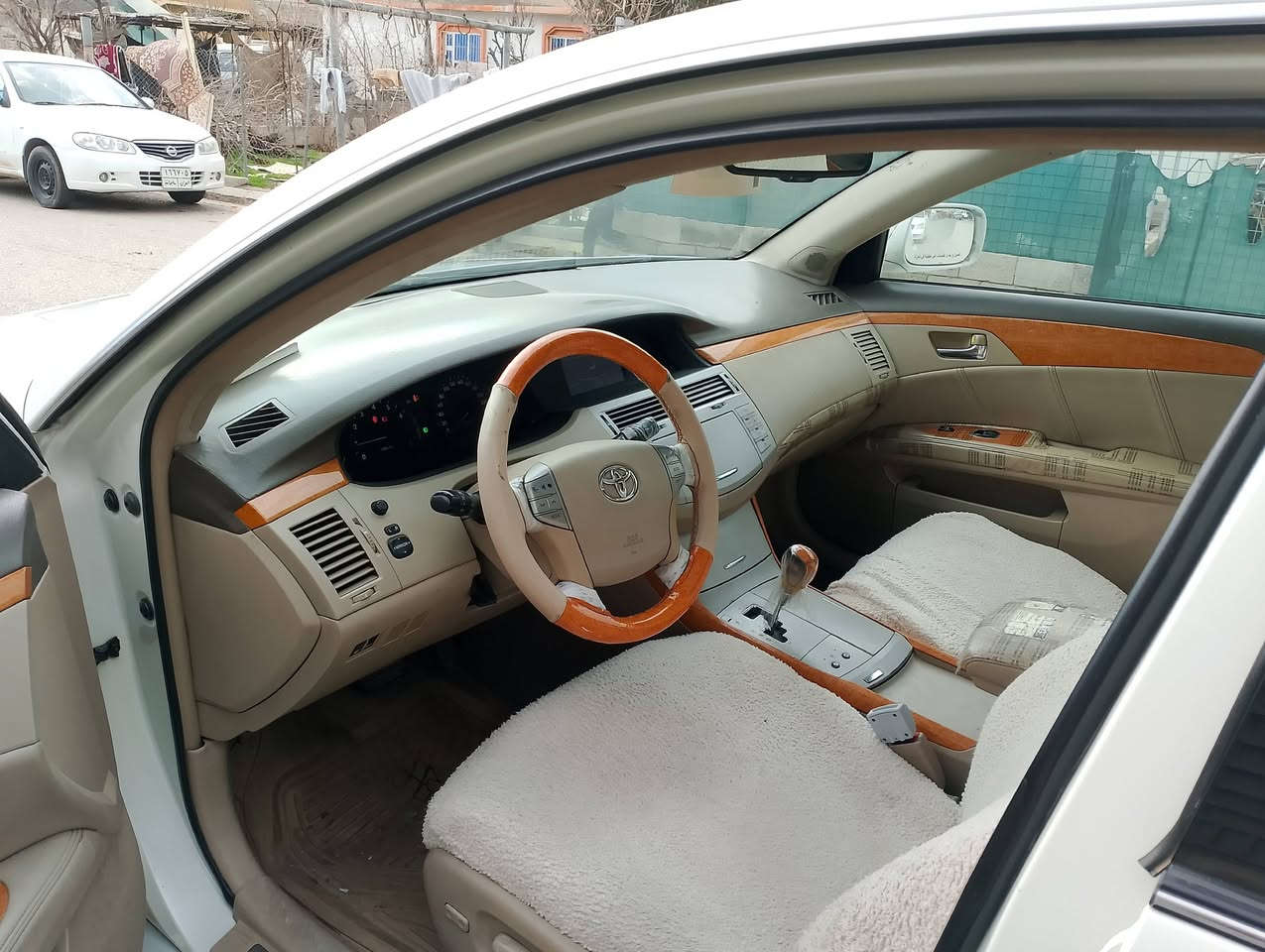 توێتا ئە ڤە لۆنبۆفرۆشتن
2007 فول مواسە فات خلیجی
سە نە ویو ڕە قە می تازەیە
کارتی بە نزینی کە رکوکی هە یە
یەک چە مە لغی پیشۆی بۆیاغە
سعر 135 
***********
***********
