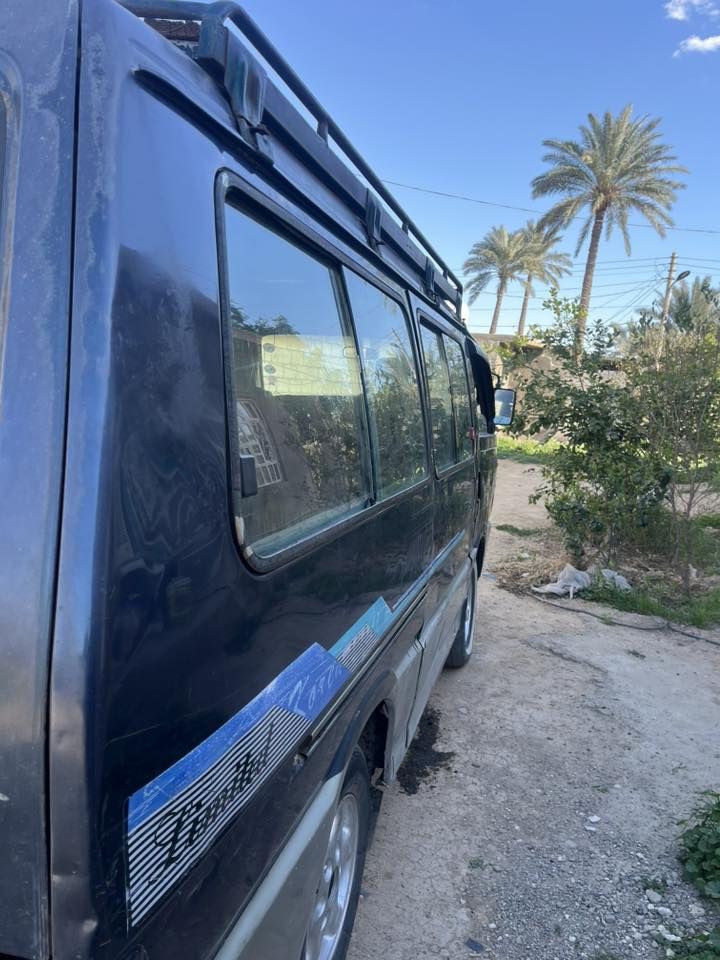 للبيع - باص كيا بستا Kia Besta موديل1993
• 
 • 
 • 
 • الحالة العامة: الباص بحالة  وجاهز للاستخدام
 • الموقع: ديالى -الغالبية
 • 
قابل للتفاوض عند المعاينة

للتواصل: ***********
يرجى الاتصال للجادين فقط
