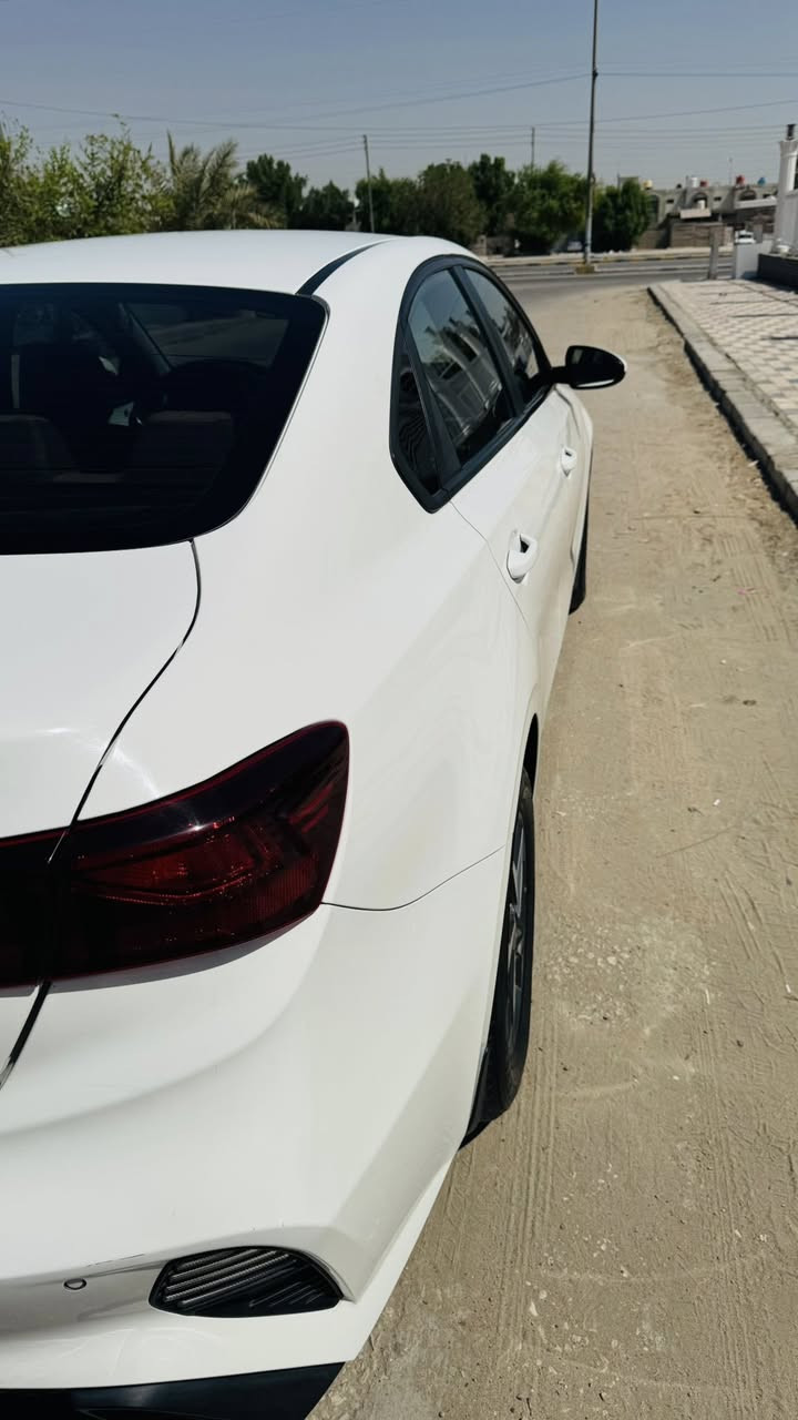 السلام عليكم سيراتو 22 خليجي مكفوله ويل كب لايت زنون محرك 16 ماشيه 100 رقم انكليزي للبيع 165 وبيه مجال ***********
