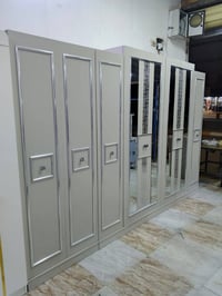 غرفة ٨ ابواب ٩ قطع  للاستفسار 07709126537