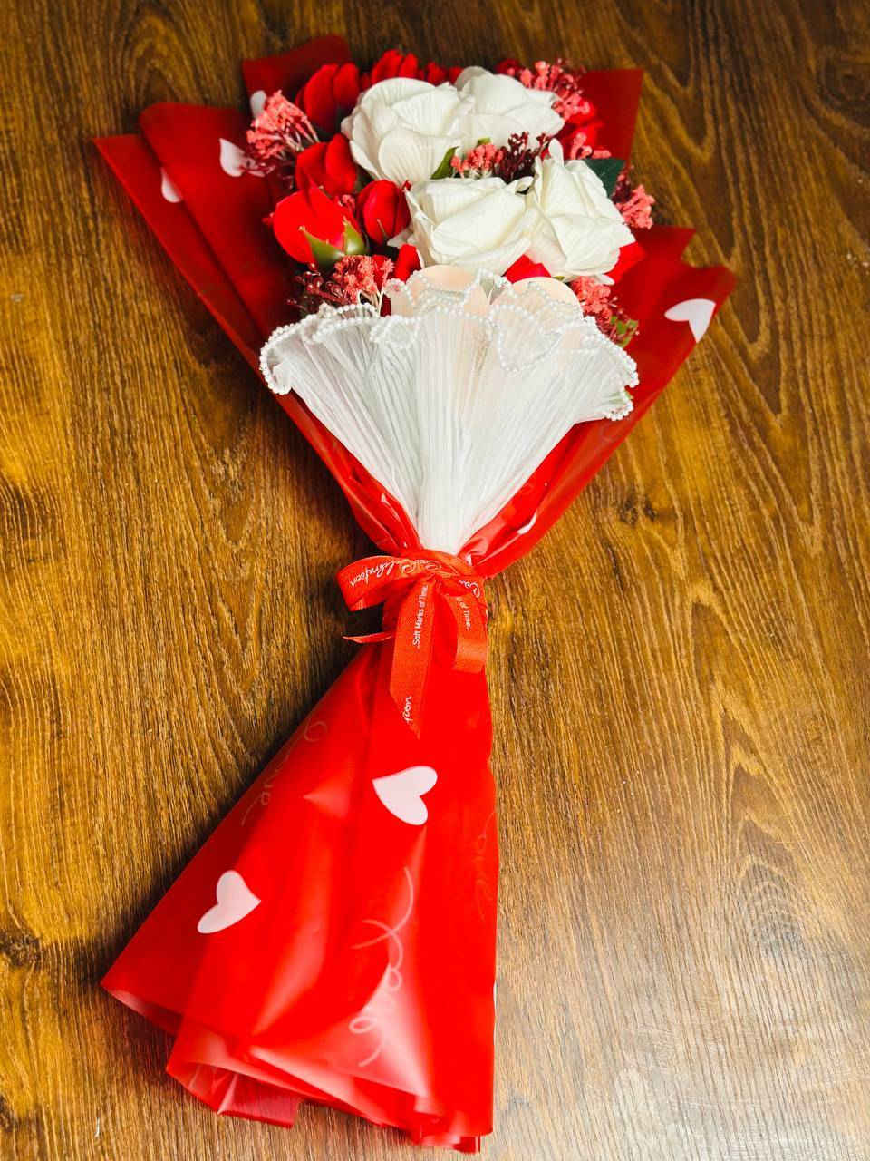 وقعتُ في حُب هذه التفاصيل.. شوفوا الجمال! 🥺❤️ بمناسبة عيد الحب بوكي ورد تختصر كل معاني اللطافة.❤️❤️❤️.

بعض الهدايا ليست مجرد أشياء، بل هي مشاعر مُغلفة بالورد.. شكرًا لمن جعل يومي أجمل بوجوده وبجمال ذوقه." 🌹✨

كأنها قطعة من الفن.. تناغم الأحمر مع الأبيض يعطي شعور بالفخامة. الورد مو بس هدية، الورد تقدير للروح." ❤️ شكرًا من القلب. 💍✨
مع كارت عبر بهدية تحچي عنك 💌

سعر البوكي ٢٥ الف


**إذا كنت صاحب هذا الإعلان وتريد حذفه لأي سبب، رجاءا أرسل رسالة إلى الدعم الفني**