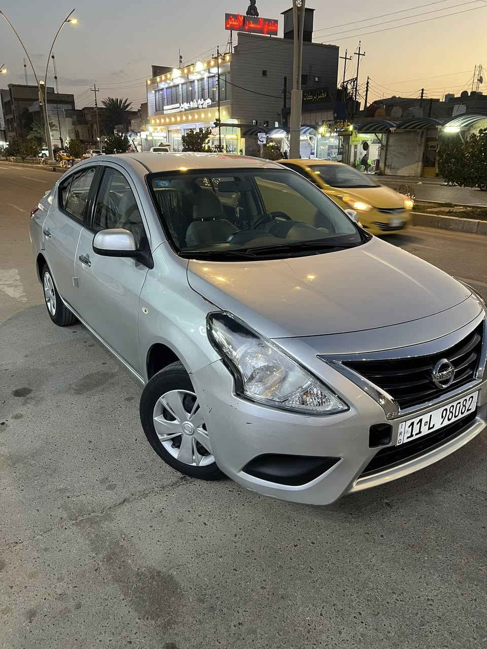 السلام عليكم نيسان صني 2020
رقم بغداد ب اسمي ماشيه 43 حقيقي 
بيها شويه صبغ بجاملغ الخلفي 
 سعرها 113 وبيها مجال بسيط 
عنواني الناصرية 
***********
