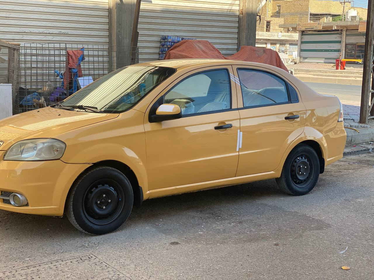 السلام عليكم سياره افيو 2011خليجي مكفوله من الضربه مبدل بيه بس باب الخلفي  ومصبوغه حزام لجماليه  سياره شركه عامه سياره جاهزه ونضيفه كلش مكينه بيه خيط تبخير رنكات تبريد ثلج شاشه تاب كامرا. السعر 65وبيه مجال العنوان ناصريه مركز حي العسكري  ***********
