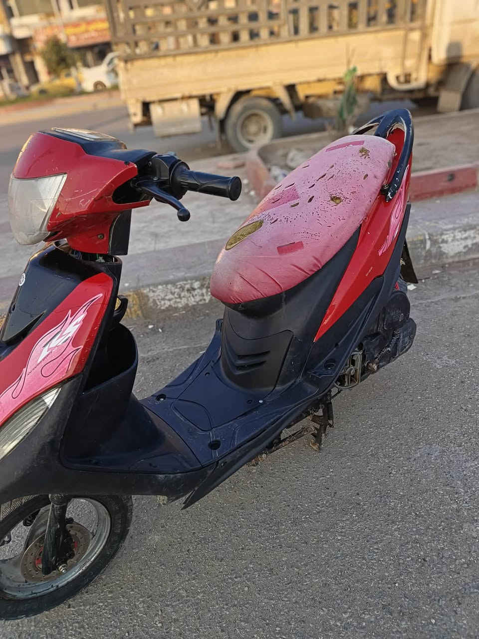 السلام عليكم ماكس عدله للبيع بوشه 50
درجه كامله كل نقص مابيه كهربايات شغاله عالي ناصي بك لايت كله شغاله ناصريه مركز سعر 550/ رقم ***********
