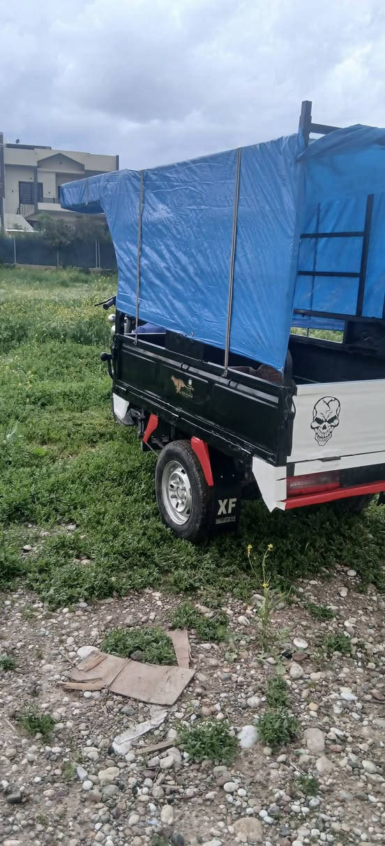 السلام عليكم ستوته للبيع اي  عيب ما بيه كهربائيات شغاله  ركبه شرط محرك شرط موديل2016 السعر 850 وبي مجال بسيط عنواني كركوك  اخوان عالخاص ما اجاوب .وهذا رقمي***********
