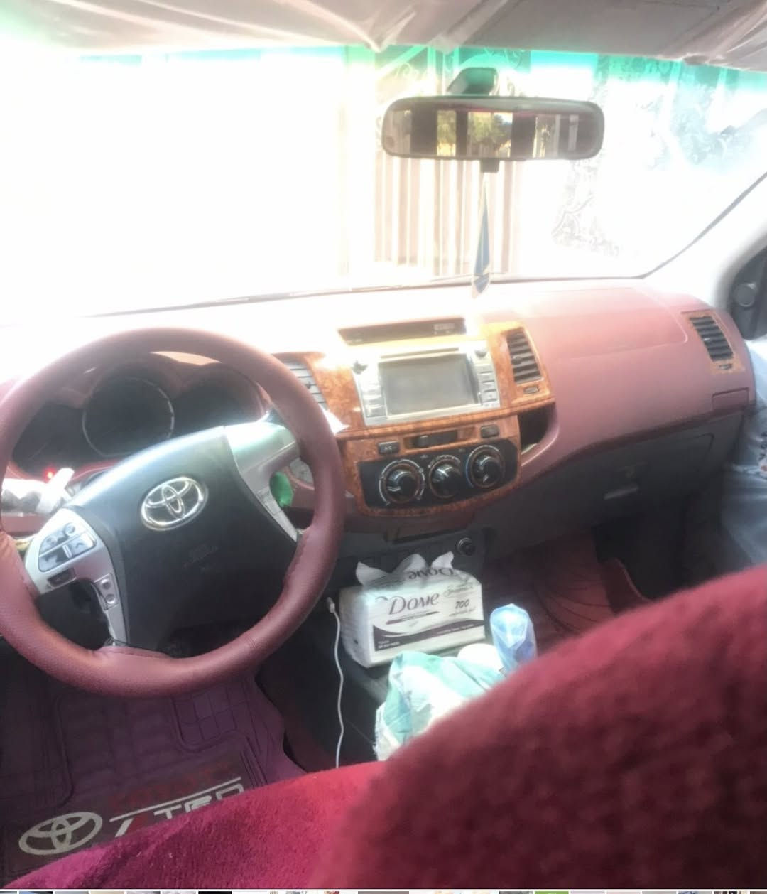 هايلوكس مديل /2015 كويتي ناصي مكفوله /بسمي / رقم نكليزي هاتف***********
