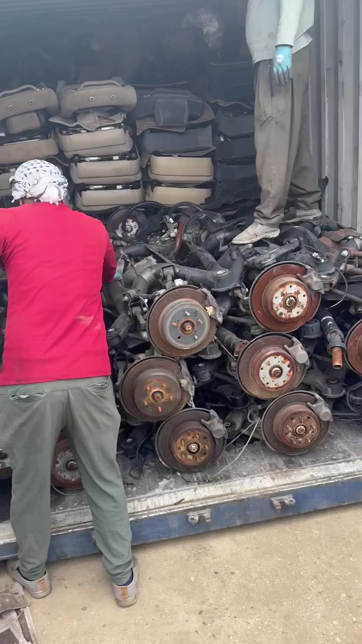 تم بعون الله اليوم وصول حاوية
اليابان محركات كراون ( ملكة ) (شاهينة) (في في تي اي )
مجمع زيد عاشور ***********
