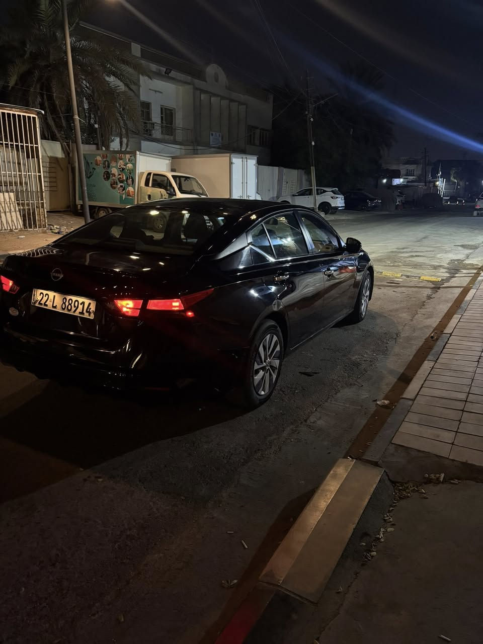 � نيسان ألتيما الشكل الجديد 2023  S 🚗
📍 الموقع: بغداد

🔹 المواصفات:
 • الموديل: 2023
 • المحرك: 2.5
 • حجر بيئة بلادي 
 • توقف ذاتي + مانع اصطدام
 • قيادة آلية مع نظام المسار
 • رادارات أمامي وخلفي
 • الأبواب بصمة
 • لايتات LED بلادي
 • تحكم كامل  الستيرن (فول تحكم)

🔹 الحالة:
 • نظافة مثل ما موضحة بالصور
 • الضرر: صبغ جاملغ وشبر بالبنيد فقط
 • بدون دواخل والراديترات بلاد
 • إيرباك ستيرن والدشبول راجع سستم

🔹 رقم الشاصي: 1N4BL4BV2PN335974

💰 السعر: 145$ (وبيها مجال)

📞 للاتصال: ***********
خاص موجود
واتس موجود
