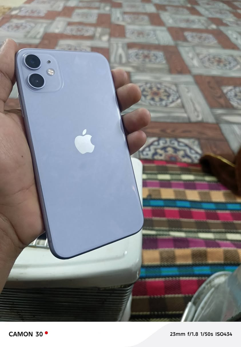 السلام عليكم إيفون 11 عادي مبدل شاشه وحالياً بي عطل كنكتر يعني يستغل ٥ دقائق هيج ويطفه ويرجع يشتغل 
ذاكرة 256 سعره ب 150 وبي مجال مكاني بغداد المعامل رقمي ***********
