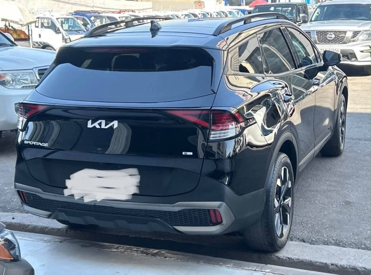 2023  KIA Sportage,X-line 

كيا سبورتاج  2023 - X-line 

الضرر سطحي - جملغ عكس سايق و باب صبغ بدون دواخ

اللون اسود  

ايرباكات سليمه 100/100 

مواصفات فول 1/1 

بانوراما 

بصمة

ابواب بصمة

تشغيل عن بعد

داخل جلد

كشن جلد

كشن هيتر

كشن كهربائي 

شحن وايرليس

تبريد قطعتين

شاشة ديجيتال

شاشة كبيره

كاميرا

رادار امامي و جانبي

تحديد السرعة

تحديد المسار

ويل كب

صندوق كهربائي 

تحكم ستيرن

نظام سبورت

نظام ايكو

لايتات ليد 

لايتات زينون

اوتو هولد

سيستم سماعات harman

بريك بصمة

و هواية مواصفات اخر

تواجد اربيل - رقم اربيل جديد

#سعر 220  ورقه🔥

ماشي 18000 ميل

صور حادث بالتعليقات 

للتواصل ***********
