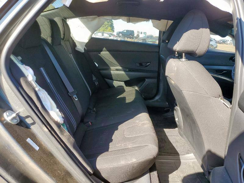 السلام عليكم... من رخصة الادمن
اذا معجبك المنشور اعبره الله يرزق الجميع. 
(((للبيع نقد فقط))) بدون مراوس
النترا 25 سبورت لون سلفر. تشتغل وتمشي. ماشيه 11 الف. حره باسمي.
السعر 110 $ بدون رقم وبدون تصليح على وضعها. مكانها الديوانيه.
التفاصيل.. ***********
