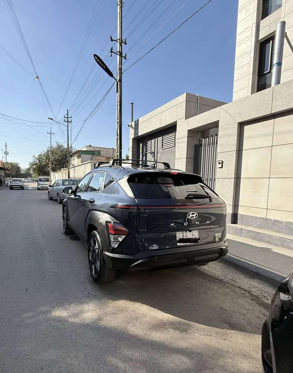 لبيع  - هيونداي كونا 2024 لون حبري مكفولة بدون صبغ بدون تبديل 

 دخول جديد رقم بغداد  بأسمي

 الموديل: 2024 / وارد أمريكي

 المسافة المقطوعة:7000 mi فقط (زيرو)

 المحرك: 2000cc – دوش

 المواصفات:
  تجي فول عدا الفتحة sel 

محرك المرغوب 2000 دوش 

 • رادار أمامي + جانبي + خلفي

 • تحديد مسار + مانع تصادم

 • دخول ذكي + بصمة تشغيل + بصمة أبواب

 • شاشة متصلة حجم 12.3 إنج مع نظام Apple CarPlay

 • كاميرا دوارة + شاشة عدادات متغيرة + شاشة أعطال. تبريد قطعتين . شاشة متصلة مع دشبول الكتروني بالكامل 

 • أوتو هولد + أوتو ستوب + سايد بريك بصمة

 • داخل. ابيض

 •كلين بدون ايرباك بدون تبديل ولايوجد صبغ السيارة مكفولة حتى الدعاميات  
  
للاستفسار 
***********
