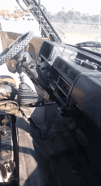 للبيع محرك كير كهربائات جددبلاديه خياس ماكو تخم تاير جديد حداديه جديده سنويه نهايت ٢٥ انتهت راعيه ماندله بخانضار ماندله اتكفلك بسرقه وعشائر سياره جاهزه للعمل سعر ١٨ وبيه مجال لشراي الاتصال *********** /*********** غير متواجد عله الفيس
