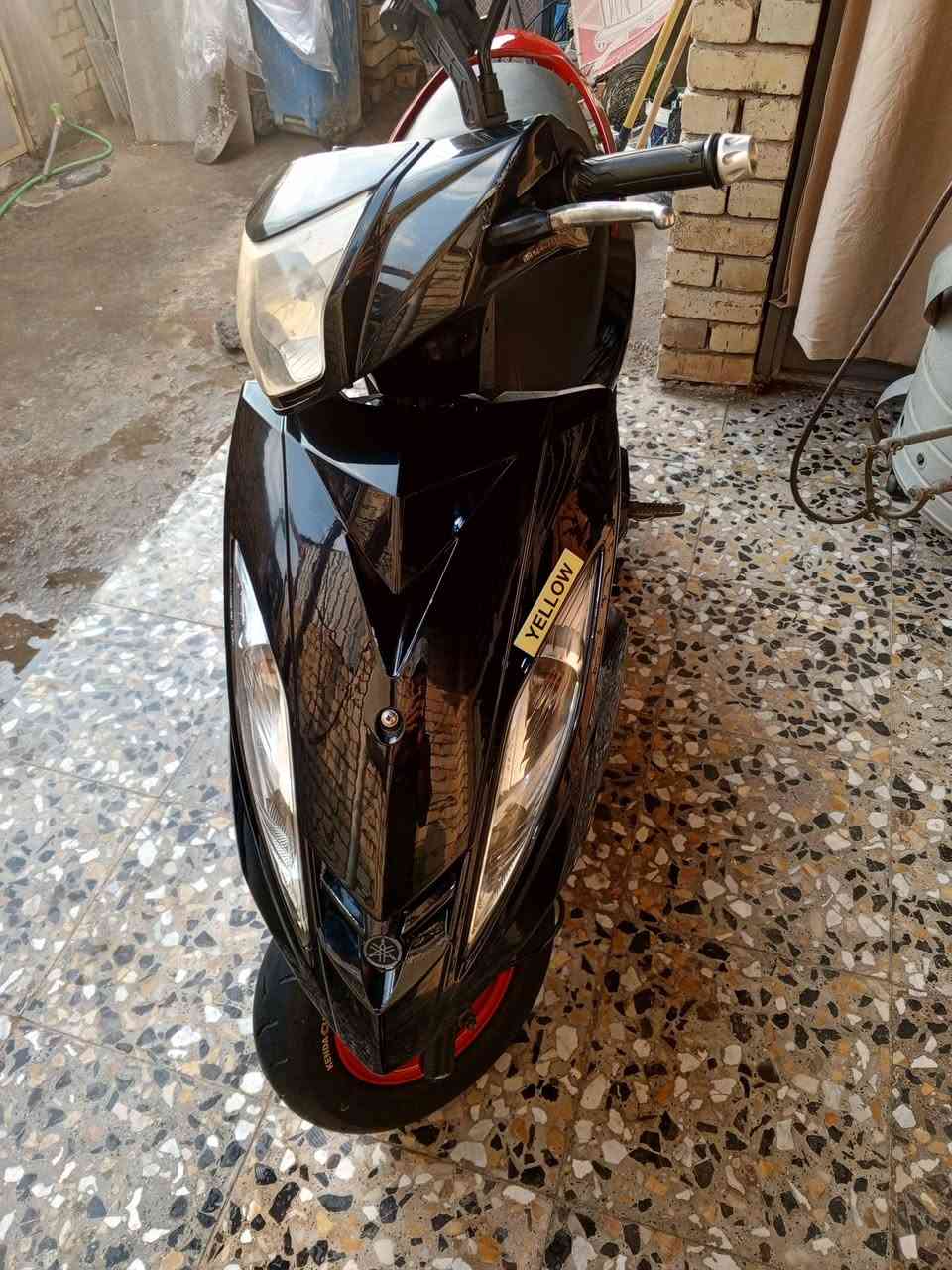 سلام عليكم 
GTR
للبيع 
الدراجه خير من الله معدلها مال مطارح مكفوله كفاله عامه برغي ممفتوح بيها 
نقصها ادامة كلج فقط فقط 
مصارلها شهر من نزلتها رمبه يوم 1 بالشهر نزلتها رمبه اوراقها كلها كامله 
كفرات بلاديه ختم واحد مع الشاصي 
كهربائيات كلها شغاله مابيها نقص 
سلف بصمه 
ويل احمر اصلي
الدراجه بالحقيقه احلى من الصور 
مكاني بغداد مدينة الصدر 
للتواصل:***********
