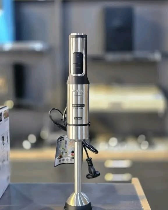 🔥 إذا تدور على خلاط عملي وقوي للمطبخ، هذا اختيارك الصح!
✨ خلاط يدوي 3 بـ 1 من ماركة Newal بقوة 1200 واط يخليك تخلط وتفرم وتخفق بسهولة.
🥣 يجي ويا وعاء فرم حتى تفرم الخضرة واللحوم بسرعة.
🍰 خفاقة خاصة لخفق البيض والكريمة وتحضير الحلويات.
🥤 كوب قياس يساعدك تضبط الكمية بكل دقة.
⚙️ شفرات تيتانيوم قوية تعطيك خلط سريع ونتيجة ناعمة.
👌 تصميم عملي ومريح بالاستعمال ويناسب كل مطبخ.
💥 خلاط واحد… يسوي شغل ثلاث أجهزة!
📦 كمية محدودة والسعر مناسب جداً.
🏃‍♂️ الحق العرض قبل ما تخلص الكمية!
#معرض_الجوهرة_للاجهزة_علي_نشوان💎للعروض خاصة والتخفيضات وبيع #نقد_اقساط 👌 
موصل / حي القادسية الثانية مقابل بدالة الزهور مجاور مول الكوثر 
📞***********📞
☎️***********☎️
متوفر توصيل جميع محافظات العراق 🇮🇶
ومتوفر توصيل لانحاء العراق 
متوفر بيع بالنقد والقسط على ماستر الرافدين 
وقت دوام من 10 صباحآ الى 9 مساء
