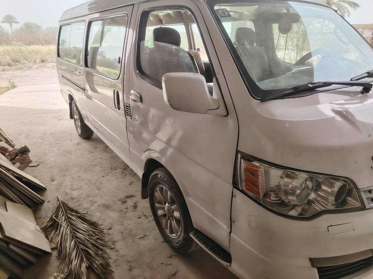 السلام عليكم سياره جمبي للبيع موديل 15 سياره كفاله عامه تخم تاير جديد صدر جديد محرك خير من الله رقم بغداد بأسمي تحويل ثاني يوم السعر ((82)) وبيها مجال للشراي / رقمي *********** مستعجل ع البيع عندي عمليه
