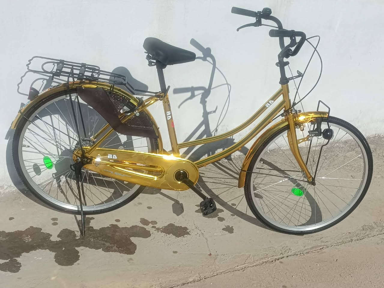 سلام عليكم 
بايسكل للبيع 
لون دهبي مميز 
موديل 2021
نضافه 100/100
سعر خاص 
مكان صويره طريق المطار 
«««مكلف بل نشرررر»»» 
اتصل وبيك خير ودلل 
***********
Abbas Ali  صاحب البايسكل 👉🏻
