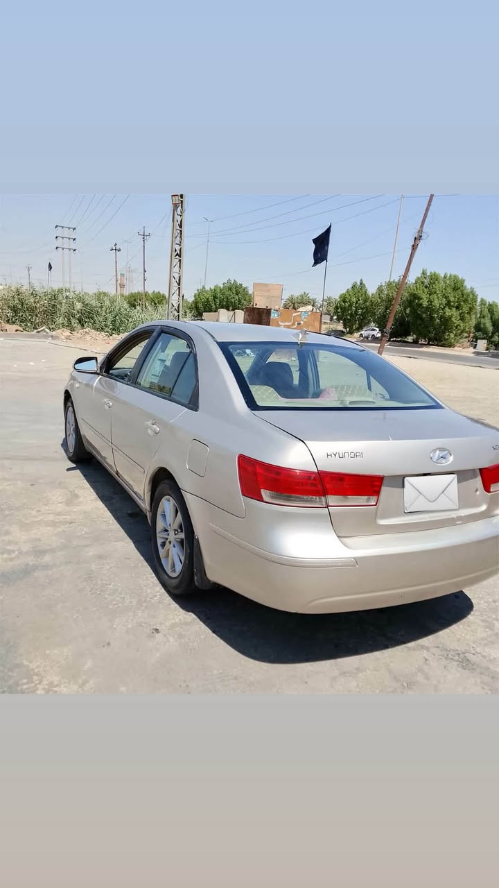 سلام عليكم سوناتا للبيع موديل 2007 محرك وگير خير من الله 2400 رقم قادسية مميز 3 ارقام مصبوغه عام ( للجمالية ) بدون ضربه مداور ثاني يوم سعر ( 92 ) وبيه مجال ***********
