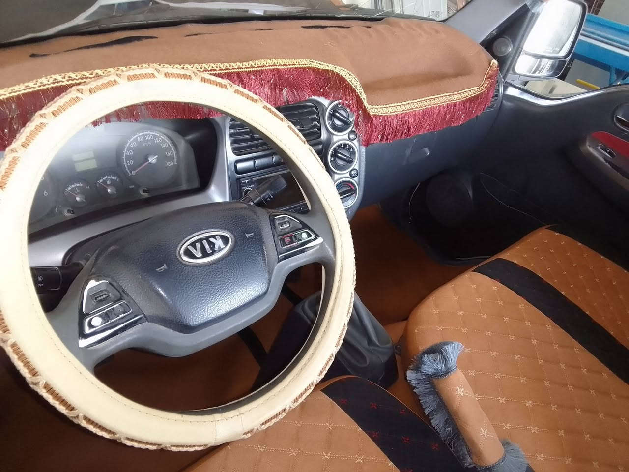 كيا حمل للبيع ٢٠١٣ واسط السنويه لل ٢٨ تخم تاير صدر جديد السعر ٩٨ السياره مال جناي مال متوازي ***********
