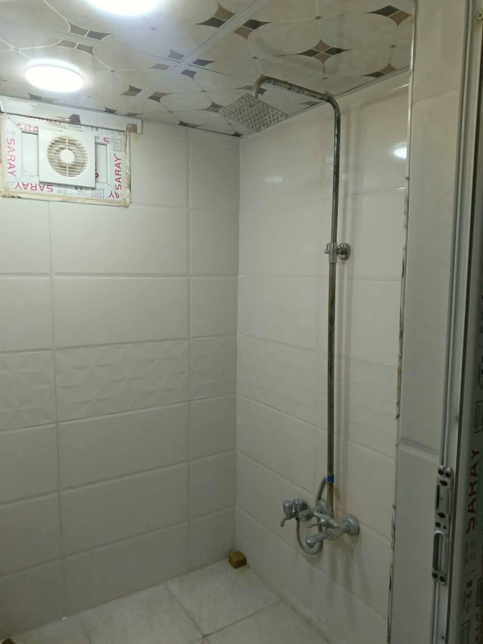 🏡 دار للبيع – طابو صرف

📍 الموقع: أم الخيل الثالثة – خلف مستوصف الحكيم

✨ يقع الدار مقابل ساحة (موقع مميز وهادئ)

📐 المساحة: ٢٠٠ متر

🔹 تفاصيل الدار:
✅غرف عدد ٢
✅صالة
✅استقبال
✅مطبخ
✅صحيات داخلية وخارجية
✅مناور
✅كراج سيارة

☎️ للاستفسار: ***********

🏢 مكتب أبو عبد الله الشمخاني للعقار
