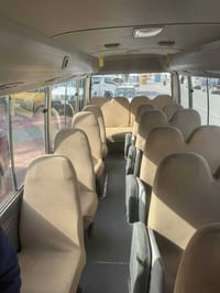 كوستر للبيع مديل 2007 كوستر كفاله عامه   مكينه جديده   كسل خير من الله...