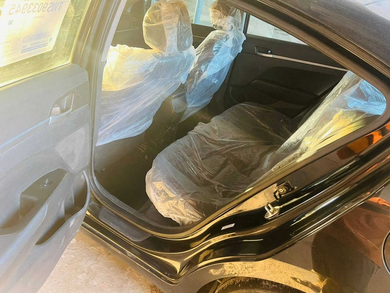 النترا 19 سياره رقم سليمانيه حادث امريكه ناشره. جاملق وبنيد  + بارد باب سايق  شوي شخوط بعد لون لاسود معروف بس سياره حلوه سياره بيه جبنه و حجر بيئه وصخ  انه ابيعلك بيه خيط تبخير هوه لخلل من جبنه وحجر لبيئه من غير شي انه ابيع بيه خيط وسياره حلوه وسعره بي مجال تعال وشوف وبخدمتك. سيارنه نااعمه 105 مستعجل ***********
