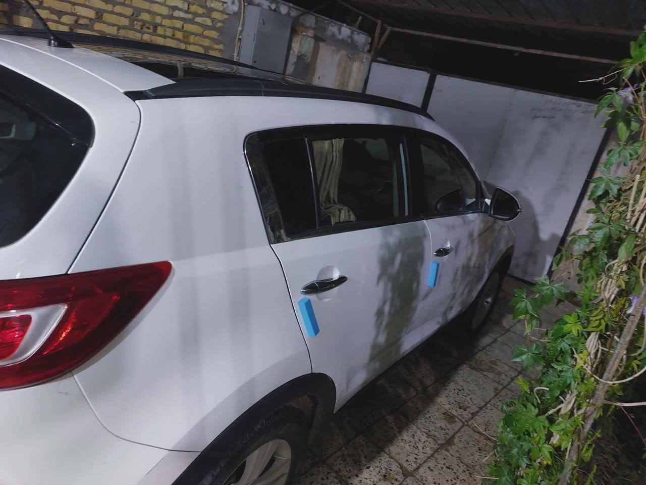 سلام عليكم
سبورتج موديل 13 كفوله بس بيه مكانين باردات كد اصبعين 
رقم كربلاء 
جديده 
مكانه بابل سعر 158 وبيه مجال 
هاتف ***********
