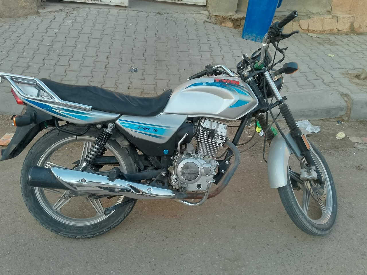 دايوان 19اوراق اصولي عوزهة ترتيبات بسيطة كهربائيات شغالة محرك مامفتوح سعر 650 مكاني سيف سعد *********** بي وتساب
