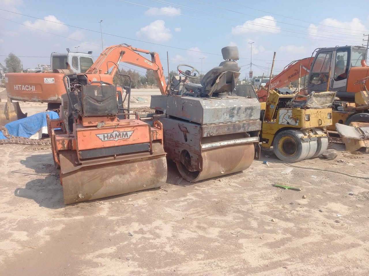 السلام عليكم للبيع حادلات عدد_٣_العنوان كربلاء المقدسه طريق كربلاء نجف عمود٩٧٣ رقم ***********
