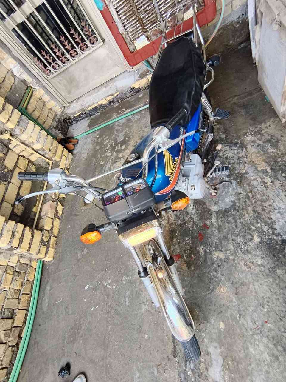دراجه البيع موديل 23 دراجه نضيفه أوراق كامله سعره 350 أو بيه مجال قليل


**إذا كنت صاحب هذا الإعلان وتريد حذفه لأي سبب، رجاءا أرسل رسالة إلى الدعم الفني**