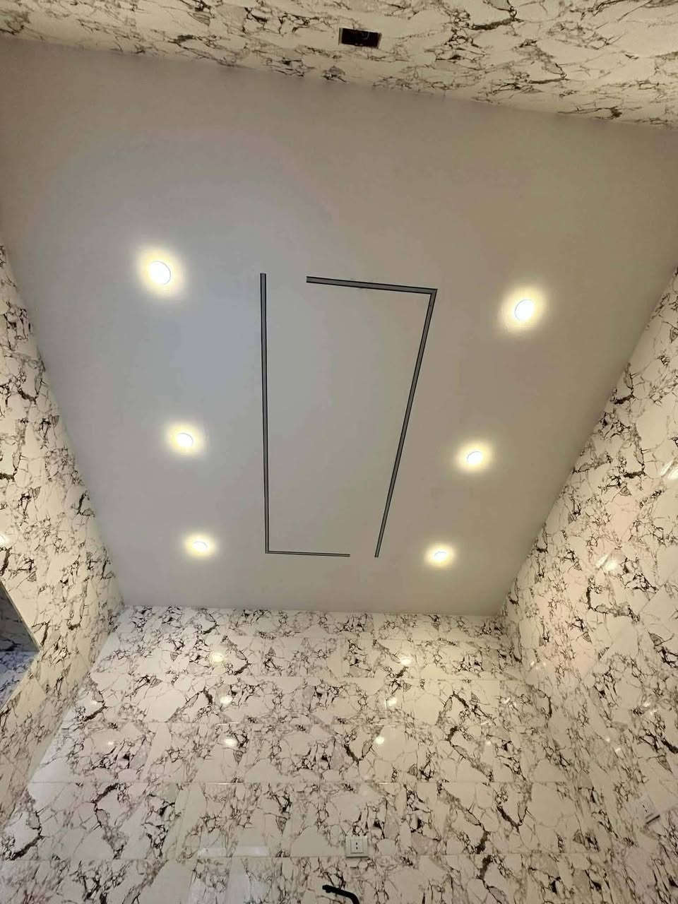 #كهربائي_منازل👷‍♂️
تأسيس وتنفيذ جميع الأعمال الكهربائية ⚡

تأسيس كهرباء المنازل والشقق والمحالات ✅

2حفر كوسره دريل 🔨

3 _ توزيع المكيفات ❄️

5 _ توزيع نقاط الستلايت 📡

6 _ توزيع نقاط السخانات 🚿

7 - توزيع الكاميرات 📷

للاستفسار  الرجاء التواصل ع الرقم***********
