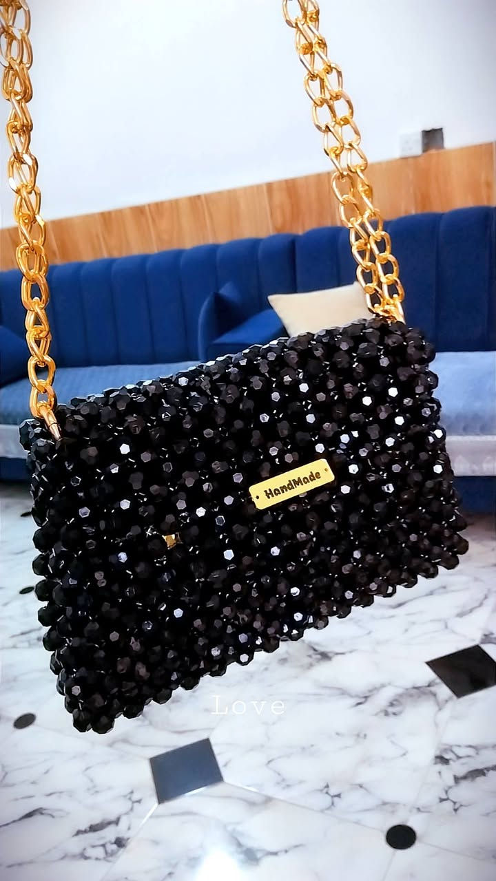 من كولكش العيد 
نفذت حسب الطلب مع مداليه هديه حسب ختيارك 
يوجد توصيل لجميع محافظات العراق وداخل هيت


**إذا كنت صاحب هذا الإعلان وتريد حذفه لأي سبب، رجاءا أرسل رسالة إلى الدعم الفني**