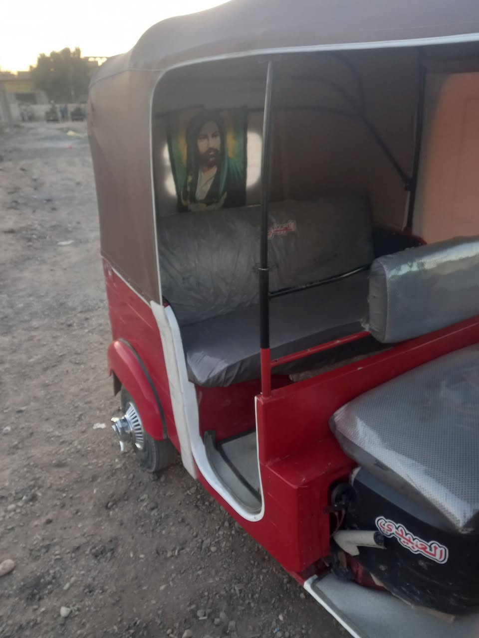 سلام عليكم شباب تكتك موديل ١٨ شهر ٦تحويل ثاني يوم مصبوغه عام مكينه مفتوحه لاتنقيص ولا تبخير سعر 5 وبيه مجال شي قليل العنوان بلديات رقم الهاتف ***********
