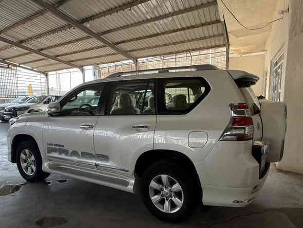 السلام عليكم 
برادو 2016 TXL ساز فول مواصفات  
محرك 6 سلندر 
رقم بغداد دولي سنويه باسمي 
مواصفاته :- 
سلايد 
بصمه 
تشغيل عن بعد
لايت زينون 
مقاعد امامي 2 كهرباء 
شاشة 
زراك لايت 
حساس خلفي 
تحكمات ستيرن 
ماشية 168$قابلة للزيادة 
السعر 340$ وبيها مجال 
السونار مرفق مع الصور 
للاتصال ***********
