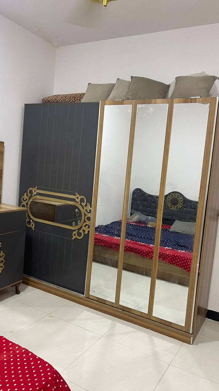 غرفه تركي نضيفه 5 قطع اكو ميز ثاني يم جربايه ممصوره سعره ٢٧٥ المكان مجمع الاميرات لاتصال *********** النجف, العراق
