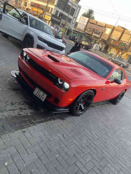 السلام عليكم 

للبيع فقط  ✅

دوج جالنجر sxt ✅
لون برتقالي غير محدد مميز  ✅
موديل ٢٠٢٣✅
مكينة نظيفه جدا  ✅
كير اوتو نظيف جدا  ✅
صدر امامي جديد✅
صدر خلفي جديد ✅
تبريد ثلج  ✅
كشنات مخمل  وجلد✅
كشنات كهرباء   ✅
كاميرا خلفيه  ✅
شاشه وحساسات ✅
٣ انظمه قياده  ✅
بصمه تشغيل ✅
بصمه أبواب وصندوق ✅
وبعد مواصفات ما اذكرهم ✅
 
وارد امريكي حادثه بجم اربع قطع ومصبوغه ماشيه ٢٥ الف 

رقم بغداد جديد هزه جديده سنويه جديده شرط التحويل   .

اخوان السياره بدون نقص وكلش حلوه . 

مكان السيارة شارع فلسطين . 

السعر مناسب ان شاء الله ١٨٥ ورقه وبيها مجال حك الجيه شي بسيط اخوان ٢٠٢٣ اخر كصه من المزاد
***********   
صلي ع افضل الخلق سيدنا محمد ❤️✅
