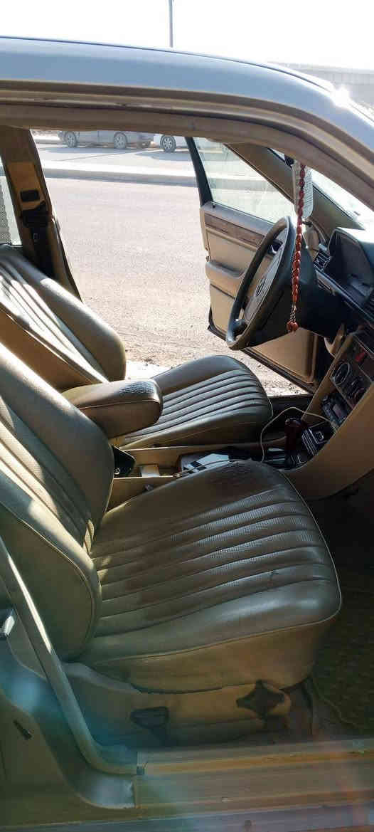 السلام عليكم مرسيدس دب
رقم بغداد مشروع وطني 
موديل 88
محرك ملكه 
كير محرك صدر خير من الله 
بدون اي ضربه
السعر 50 وبيه مجال بسيط 
المكان صلاح الدين الضلوعيه 
***********
