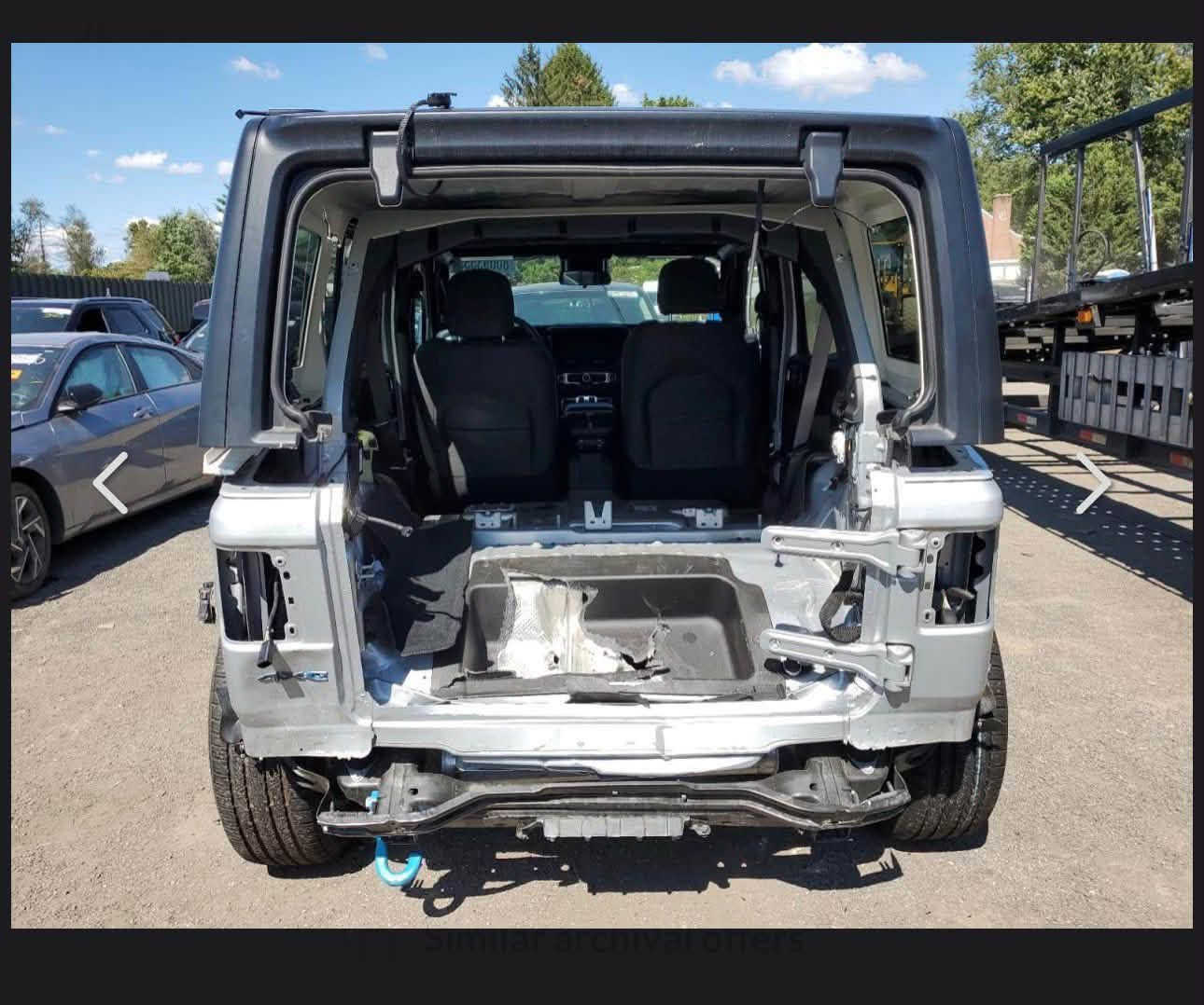 � للبيع | Jeep Wrangler 4xe Hybrid 2024

للبيع جيب رانكلر هايبرد موديل 2024، سيارة مميزة تجمع بين القوة والاقتصاد بالوقود مع تجربة قيادة ممتازة داخل المدينة وخارجها.

المواصفات:
✅ موديل 2024
✅ هايبرد (Plug-in Hybrid 4xe)
✅ لون سلفر (فضي)
✅ دفع رباعي 4×4
✅ جير أوتوماتيك
✅ محرك بنزين مع محرك كهربائي
✅ شاشة معلومات وترفيه كبيرة
✅ كاميرا خلفية وحساسات
✅ نظام دخول وتشغيل ذكي (Keyless)
✅ مكيف ممتاز وجميع المواصفات تعمل بصورة طبيعية.
المسافه المقطوعه 15 ميل ونص فقط 

⚠️ ملاحظة: السيارة وارد أمريكي، وحادثها خلفي، والسعر مأخوذ بالحسبان.

💰 السعر المطلوب: 30,000 دولار فقط
💵 3 شدات مع تنزيل سعر للجادين فقط بعد المعاينة. ( سعر الرقم والمعامله )

📞 للاستفسار والمعاينة يرجى التواصل على:
[***********]

الله يرزق البائع والمشتري.
#Jeep #Wrangler #Wrangler4xe #Hybrid #جيب_رانكلر #للبيع #العر
