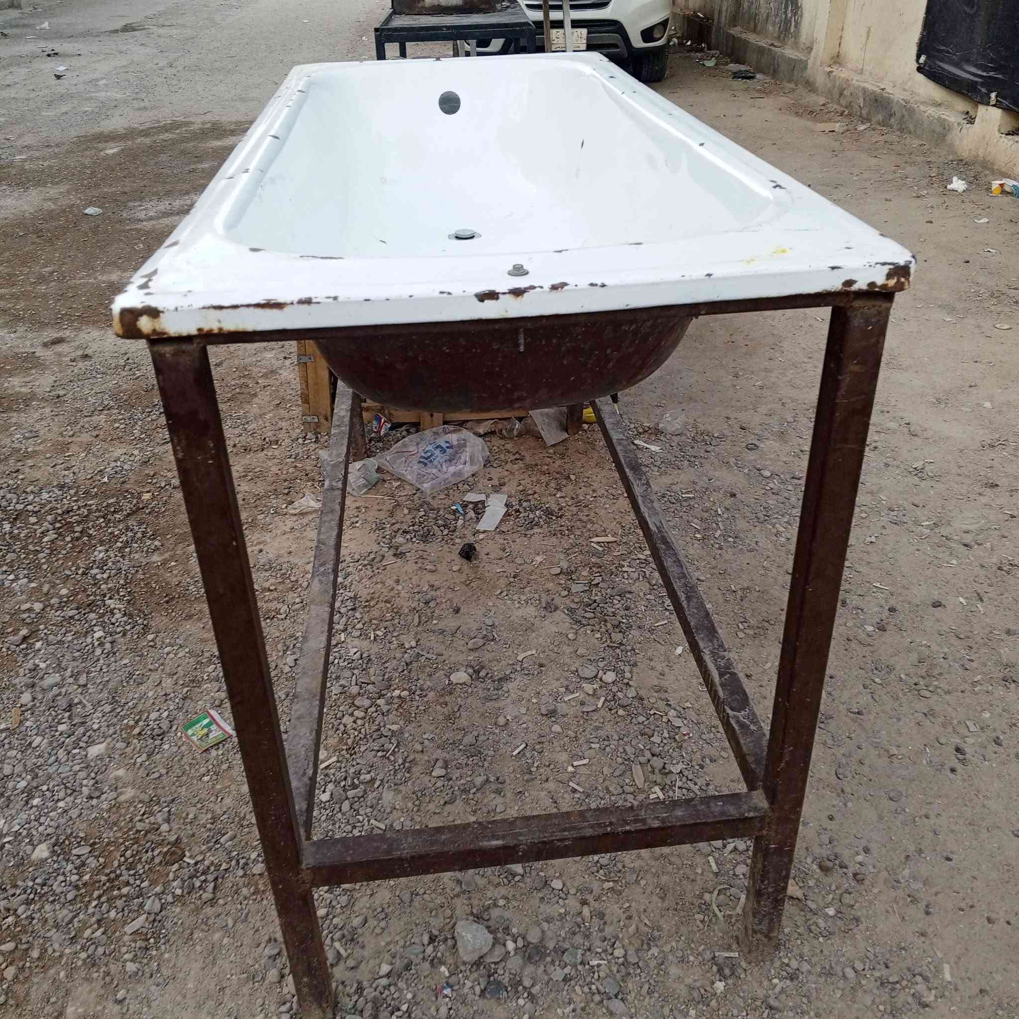 بانيو للبيع المكان نجف سوق الجزيرة *********** وات ساب
