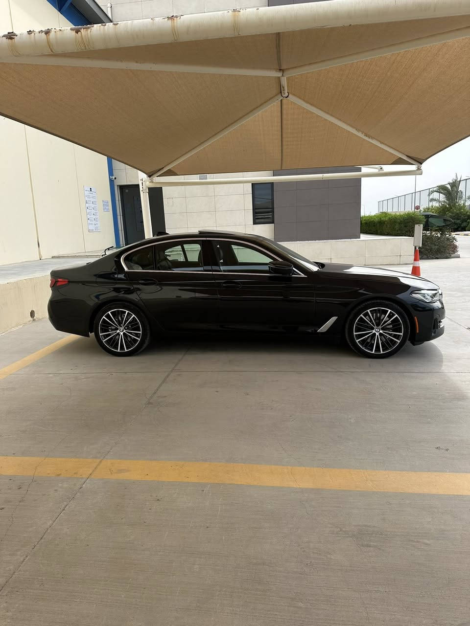 530i موديل ٢٠٢١
حادث السيارة خفيف صبغ بنيد فقط مع PDR طرف الجاملغ الامامي  بدون دواخل او شاصي شرط 
ايرباك دشبول راجع سستم 
رقم الشاصي WBA53BH08MWX18702
السيارة نظيفة جدا وبدون اي نقص ولا مسج 
ماشية ٧٢ الف مايل 
مواصفات السيارة 
- تشغيل عن بعد 
- اوتو ستوب 
- رادار امامي + خلفي 
- لايت اوتو 
- ماسحات جام اوتو 
- سلايد 
- دخول ذكي للسيارة بصمة ٤ بيبان 
- اوتو هولد 
- تدفئة كشنات 
- نظام الايماءات من بي ام دبليو 
- صندوك كهرباء مع فتح وغلق بالرجل 
- كشنات كهرباء مع خزن ميموري 
- سلايد روف 
- انارة داخليه ٧ اللوان 
- تحديد مسار 
- نقطة عمياء 
- تبريد منفصل للسائق والراكب 
- شاحن لاسلكي 
- داتاشو 
- شفتات ستيرن 
- ستيرن كهرباء
- حساسات امامية وخلفية 
- مري قلاب عند الرجوع 
-  نانو سيراميك ٣ سنوات مع مواصفات اخرى 
- تايرات جديدة نوع دنلوب مبدلها قبل شهر تقريبا 
- السعر ٣٤٥$ وبي مجال قليل


**إذا كنت صاحب هذا الإعلان وتريد حذفه لأي سبب، رجاءا أرسل رسالة إلى الدعم الفني**